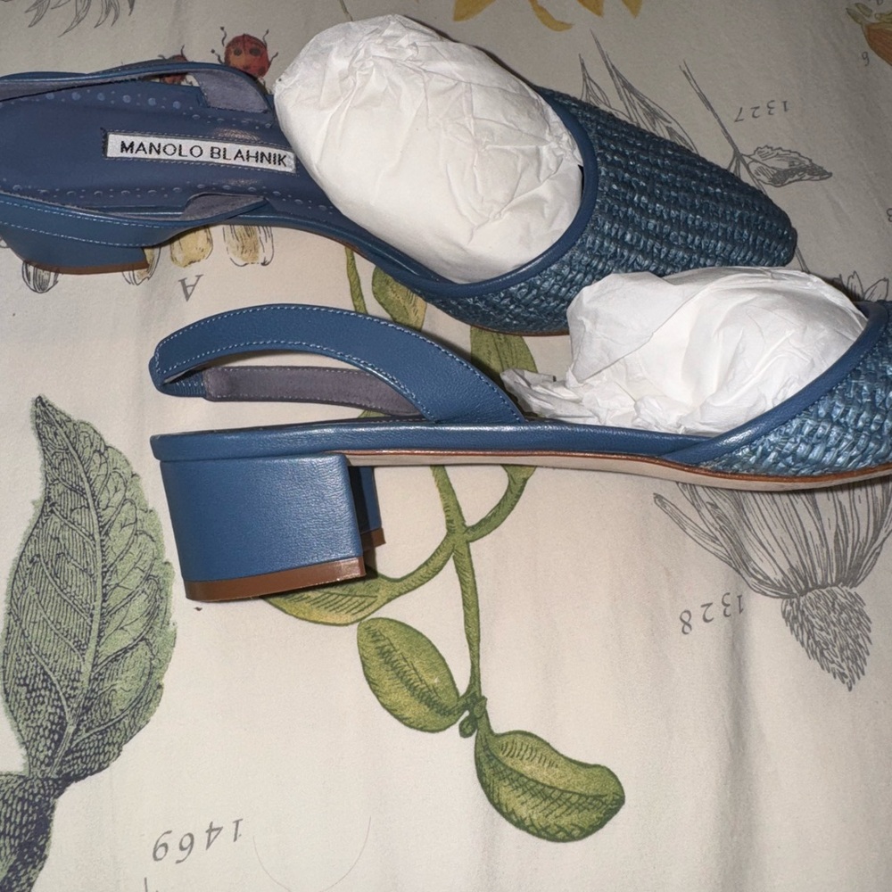 Manolo Blahnik Blue Woven Slingback Heels 39 - Picture 7 of 7